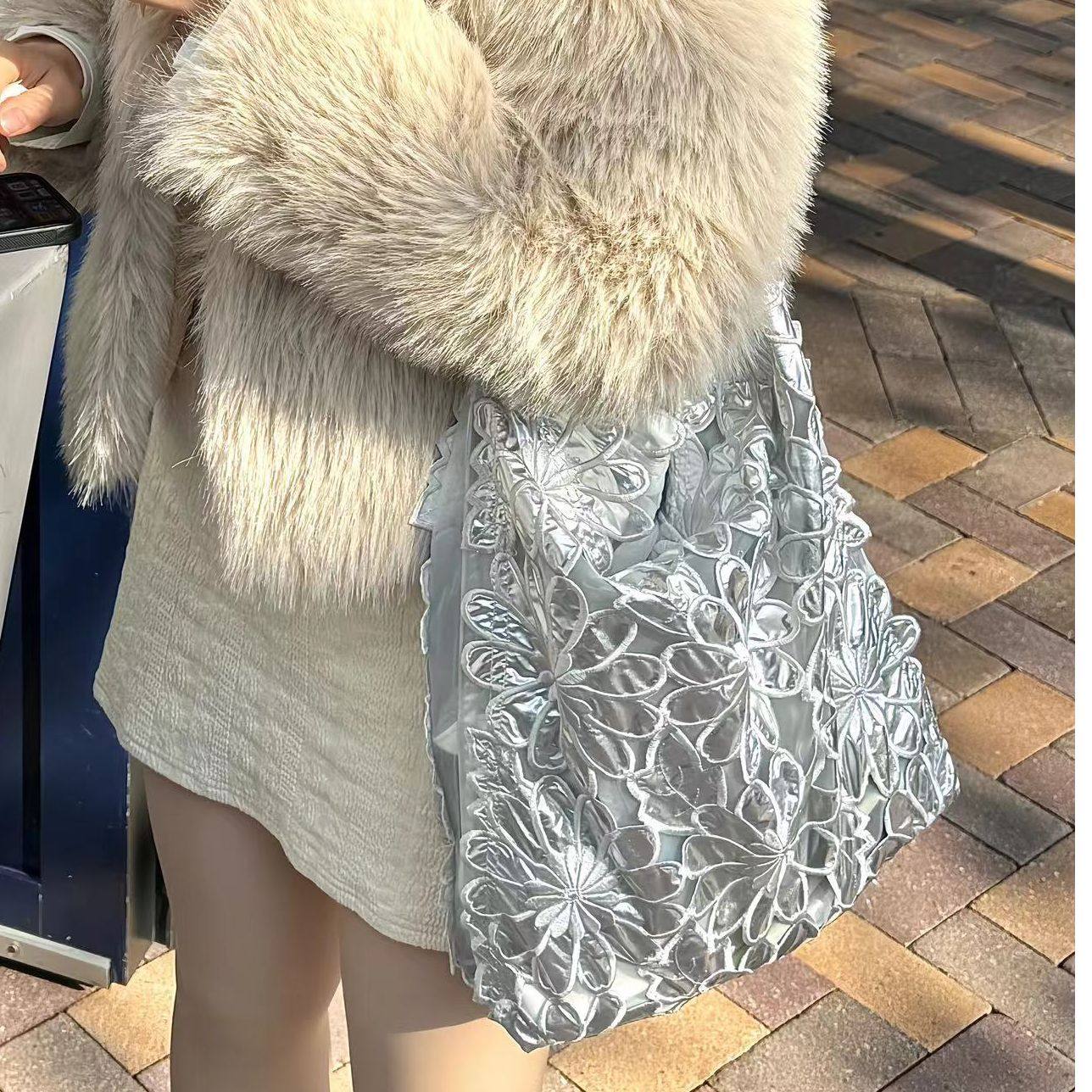 casselini新款小众设计丝绒镂空刺绣花朵单肩包机车包腋下包