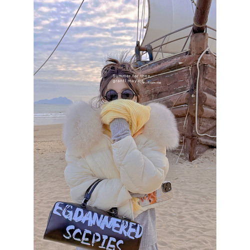 LISEYEN设计师原创 狐狸毛领 这件炒鸡蓬 ZUI后6