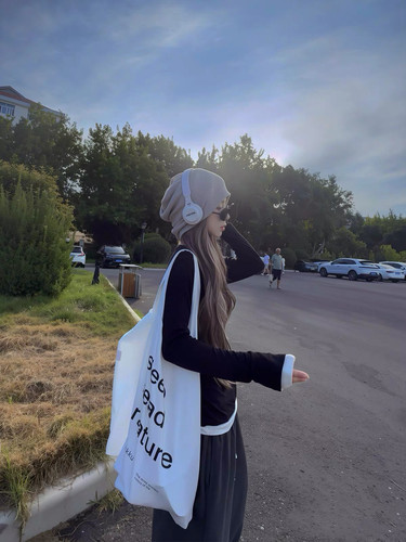 LISEYEN设计师 巨显瘦Q弹 黑白撞色T恤女秋休闲含羊毛+莱赛尔醋纤