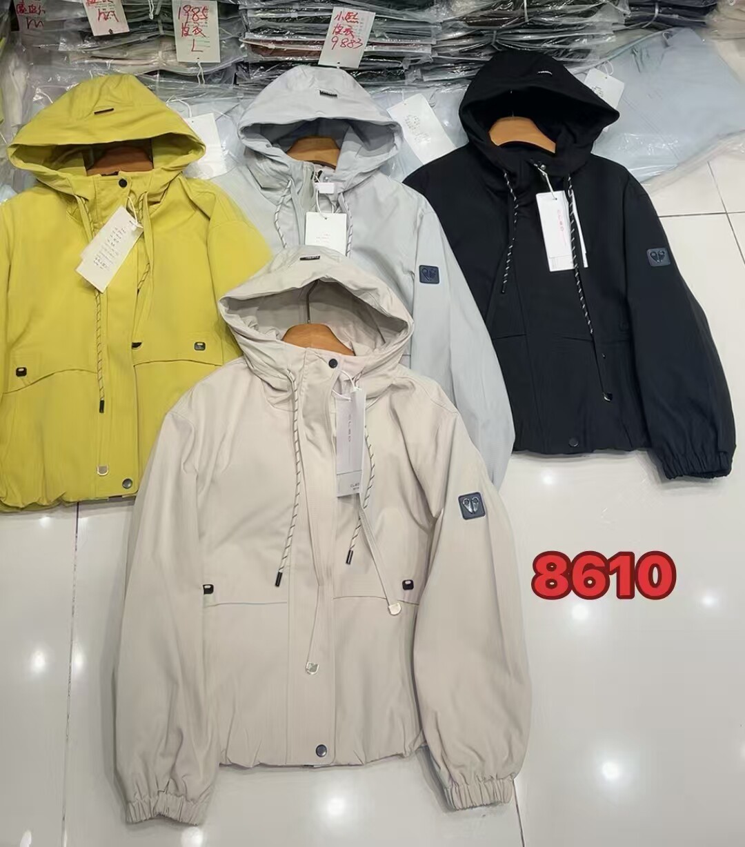banyun 2026秋冬新款连帽抽绳拉链外套女欧货宽松袖标简约冲锋衣