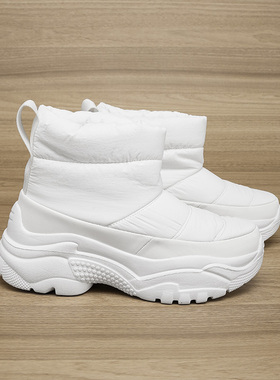 10.27 东北保暖棉靴舒适轻便防滑雪地靴百搭时尚 探五