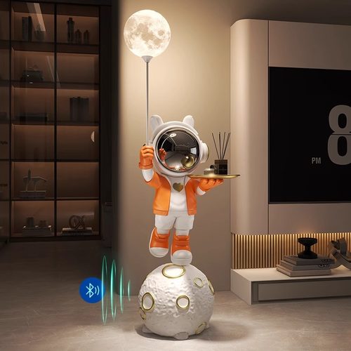 创意太空人落地摆件原创设计