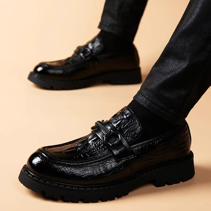 潮牌秋季新款皮鞋男款商务正装透气休闲真皮豆豆鞋一脚蹬乐福鞋男