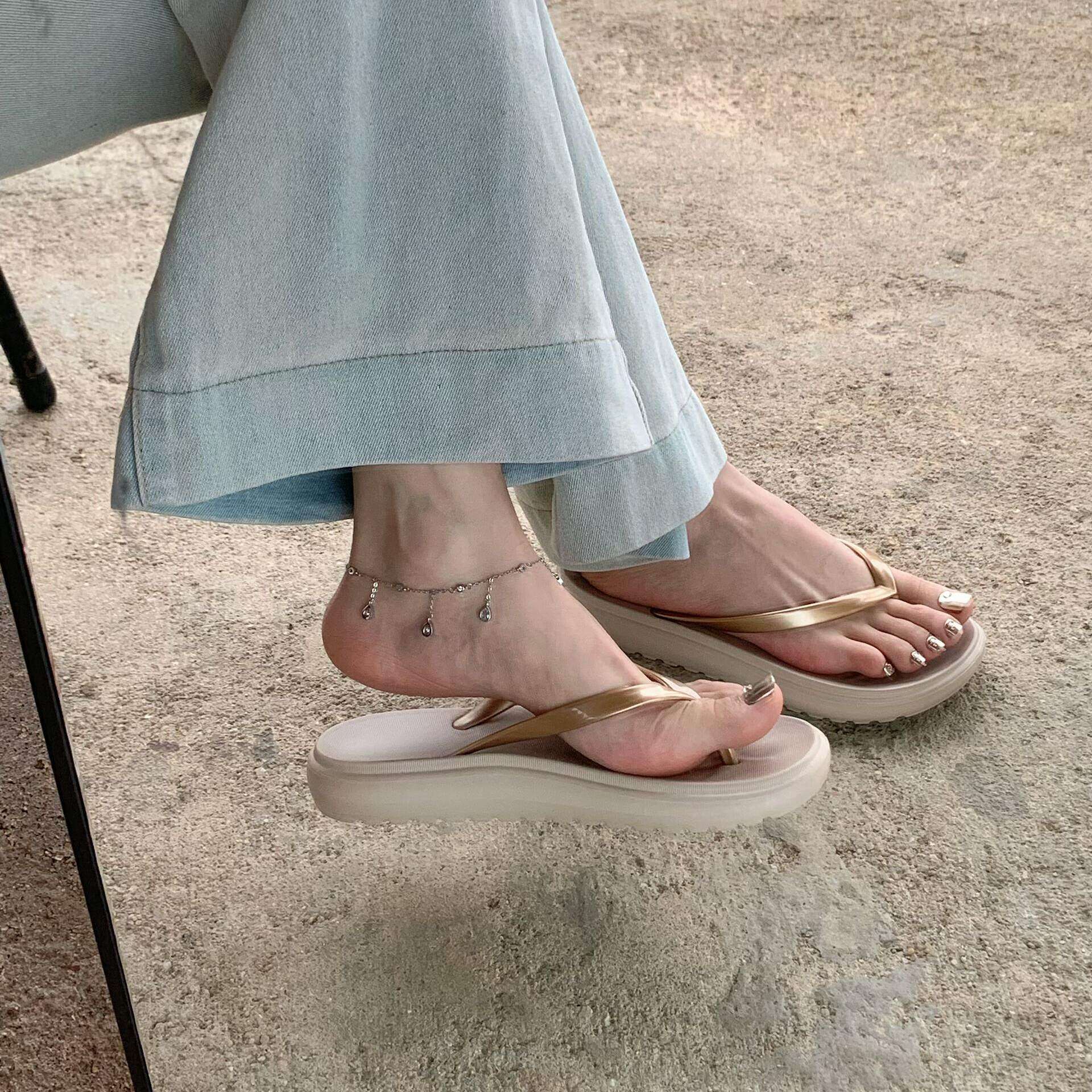 绝美人字拖鞋女夏外穿厚底海边沙滩增高夹脚防滑eva凉拖2026新款