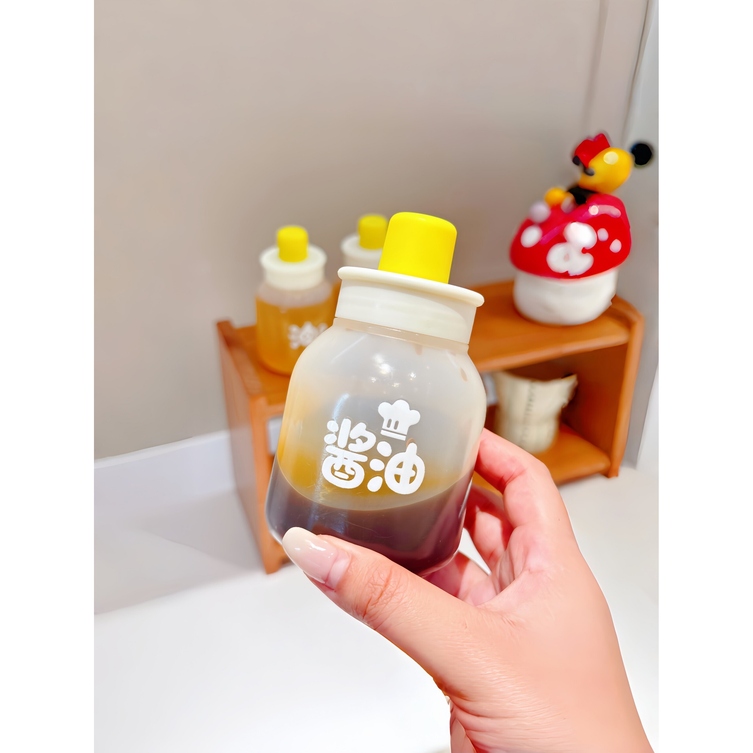 喷油壶厨房家用食品级酱油瓶新款香油瓶分装瓶专用果酱瓶挤压瓶