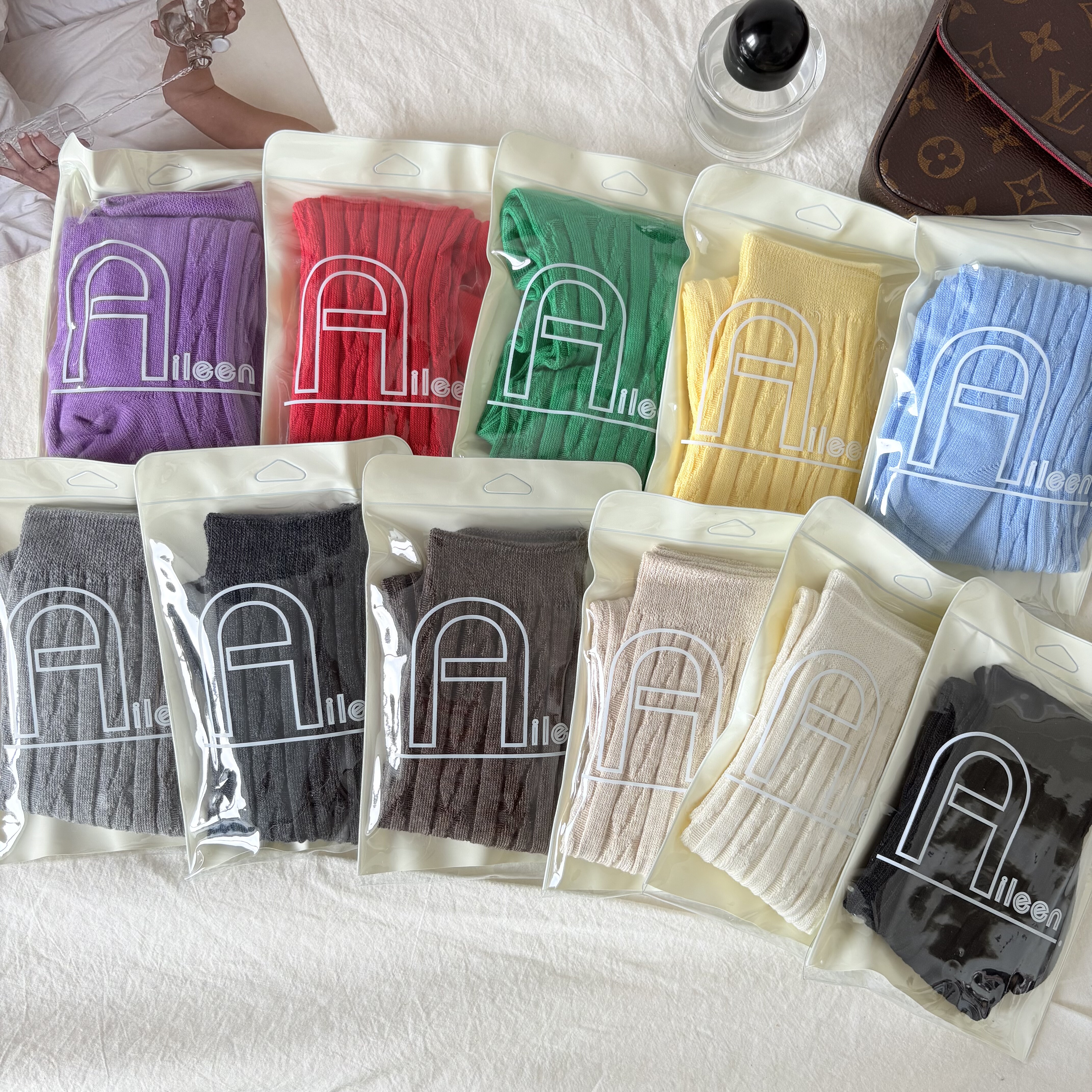 韩国东大门Aileen糖果色麻花花纹中筒袜纯色果绿色高弹柔软棉女袜