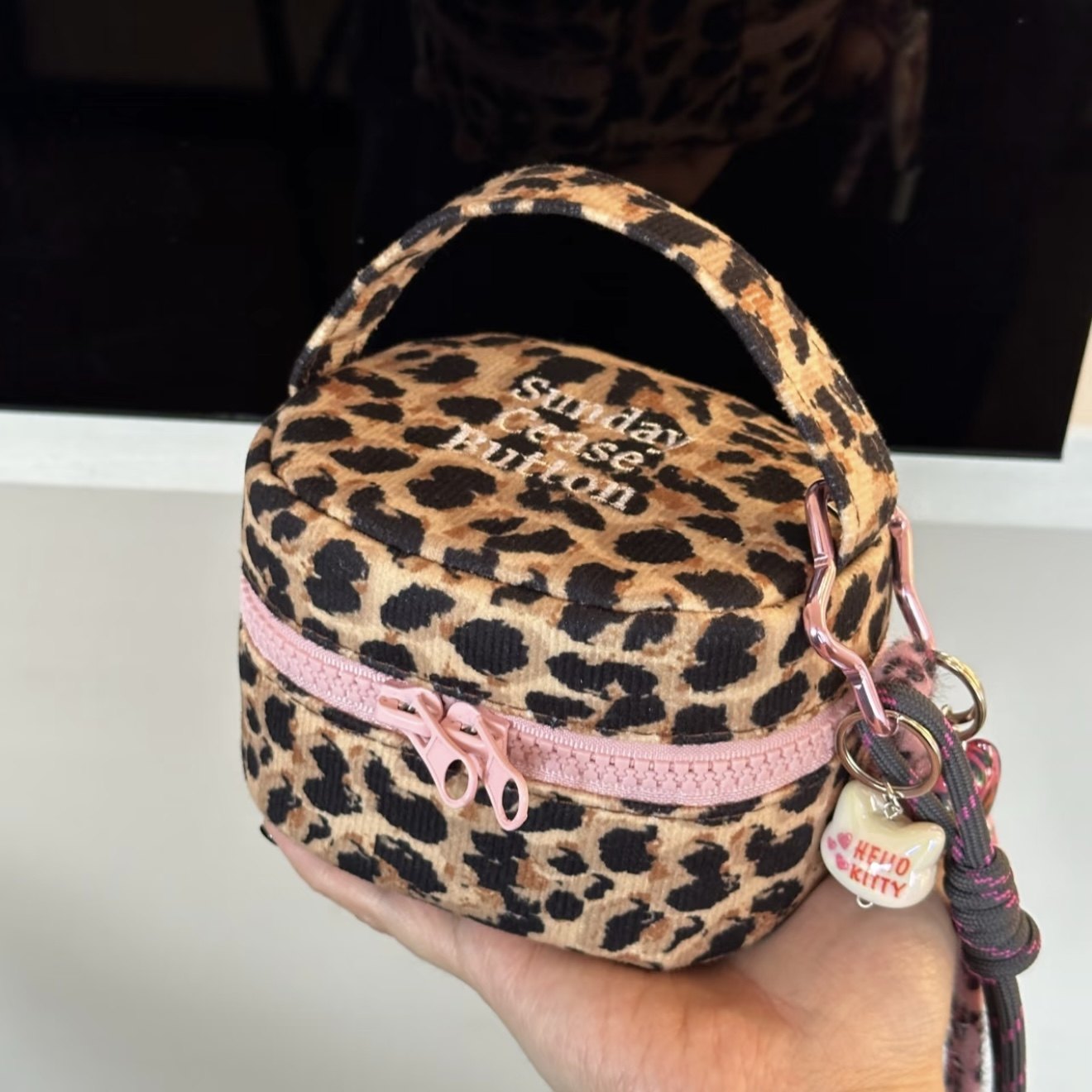 复古虎皮纹收纳包女生大容量旅行便携卫生巾化妆品相机ccd收纳包