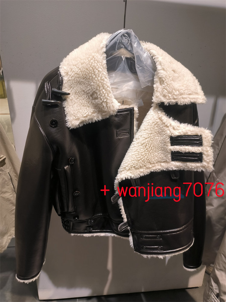 现货 JNBY/江南布衣2023冬季专柜正品仿皮衣外套5NAA13840-2595