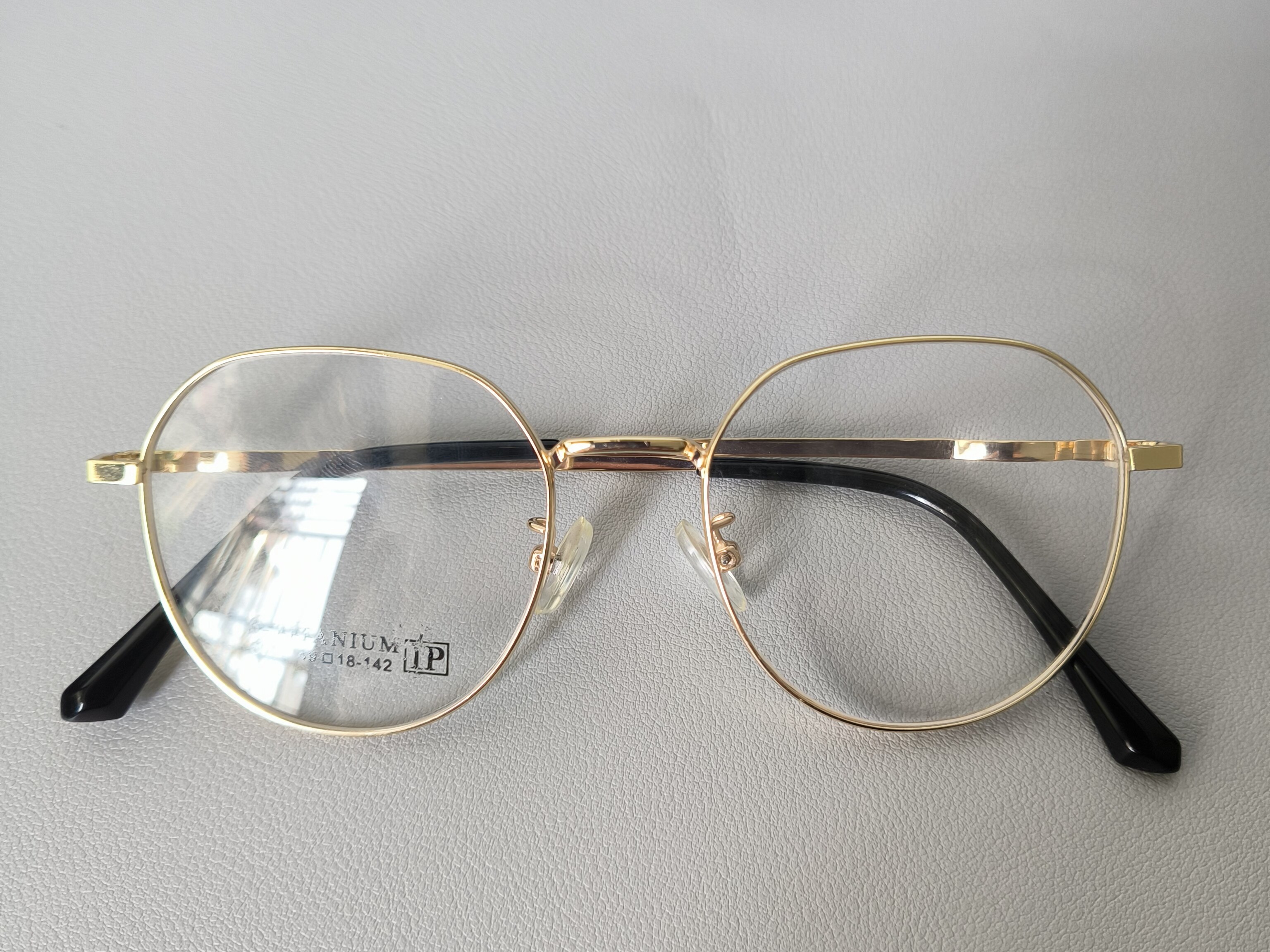 β钛多边形眼镜架 浅金色细框男女近视镜框 IP电镀轻钛架可配镜片