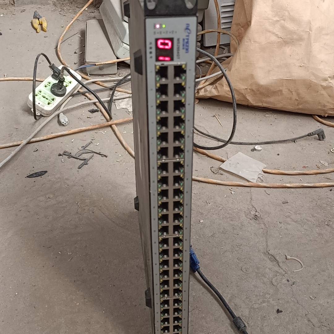 询价购-网月 ms2954gt 万兆交换机  通电如图 成