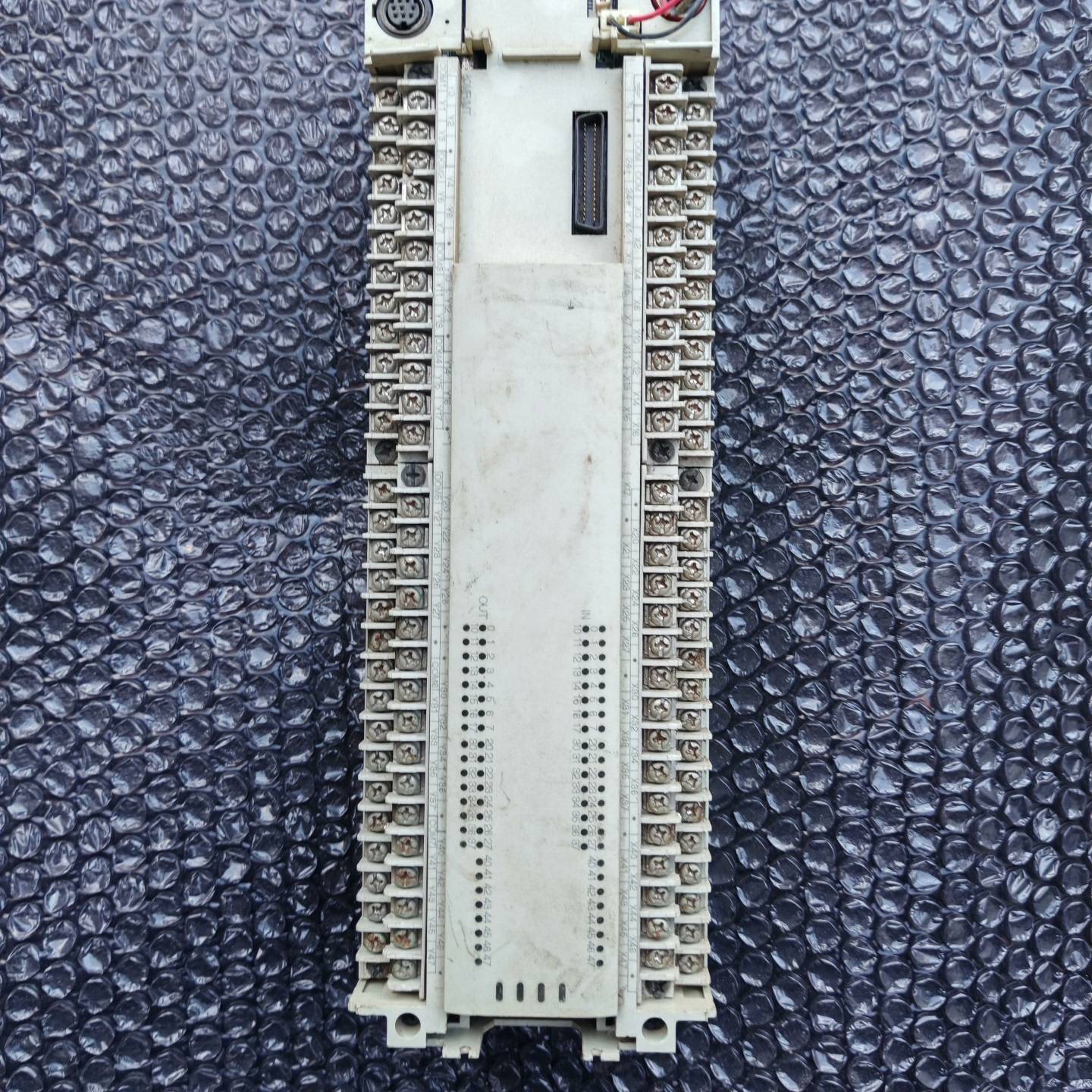 询价购-fx2n-80mr编程控制器，成色如图实物拍