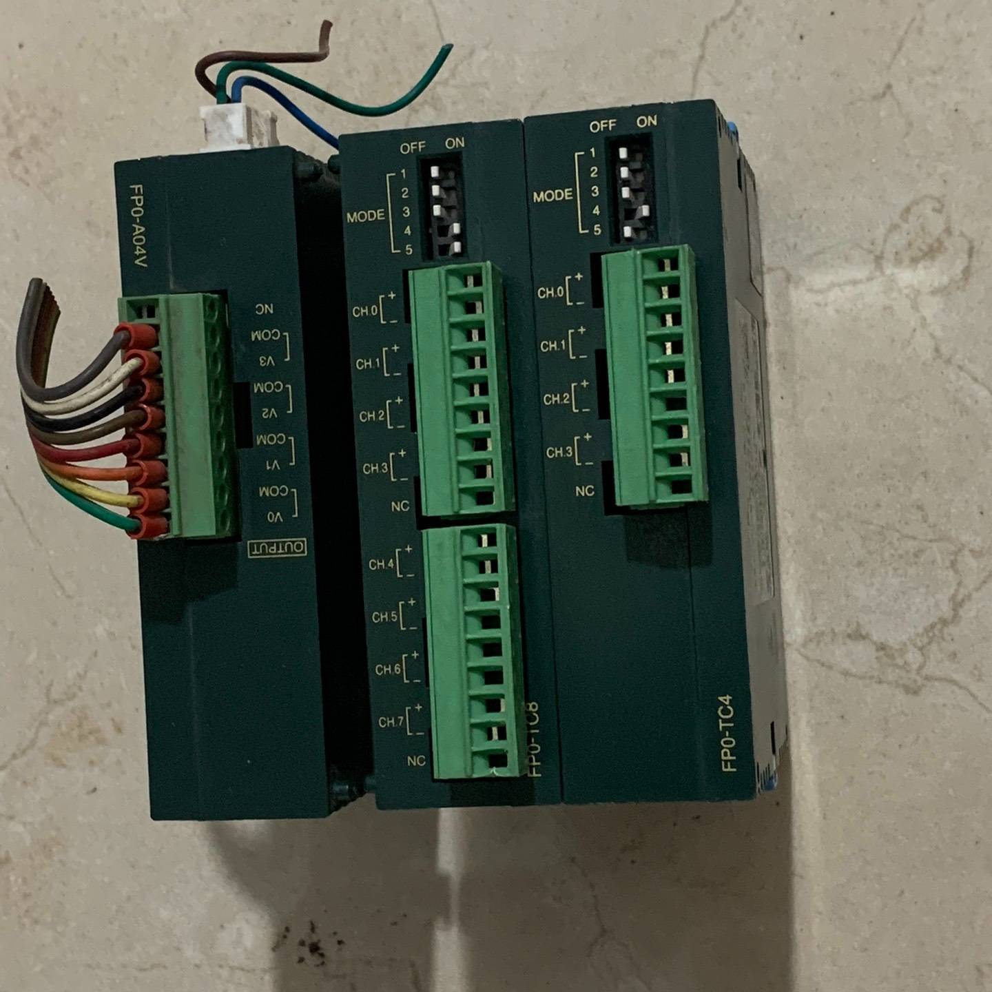 询价购-FP0-A04V已出 FP0-TC4 FP0-TC8 实物图
