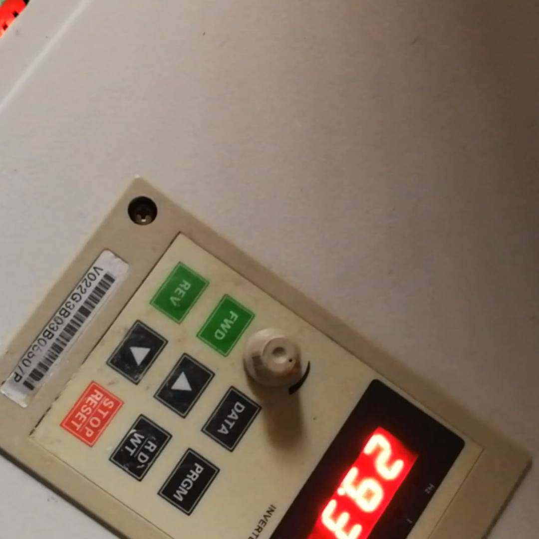 询价购-SAJ变频器 三晶8000V022G3 22千瓦变频器