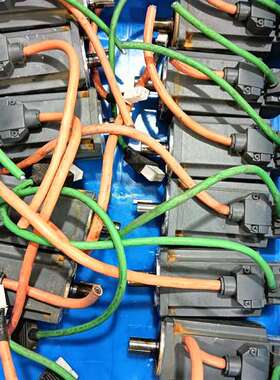 询价购-西门子伺服电机1FL6034-2AF21-1AA1，成色