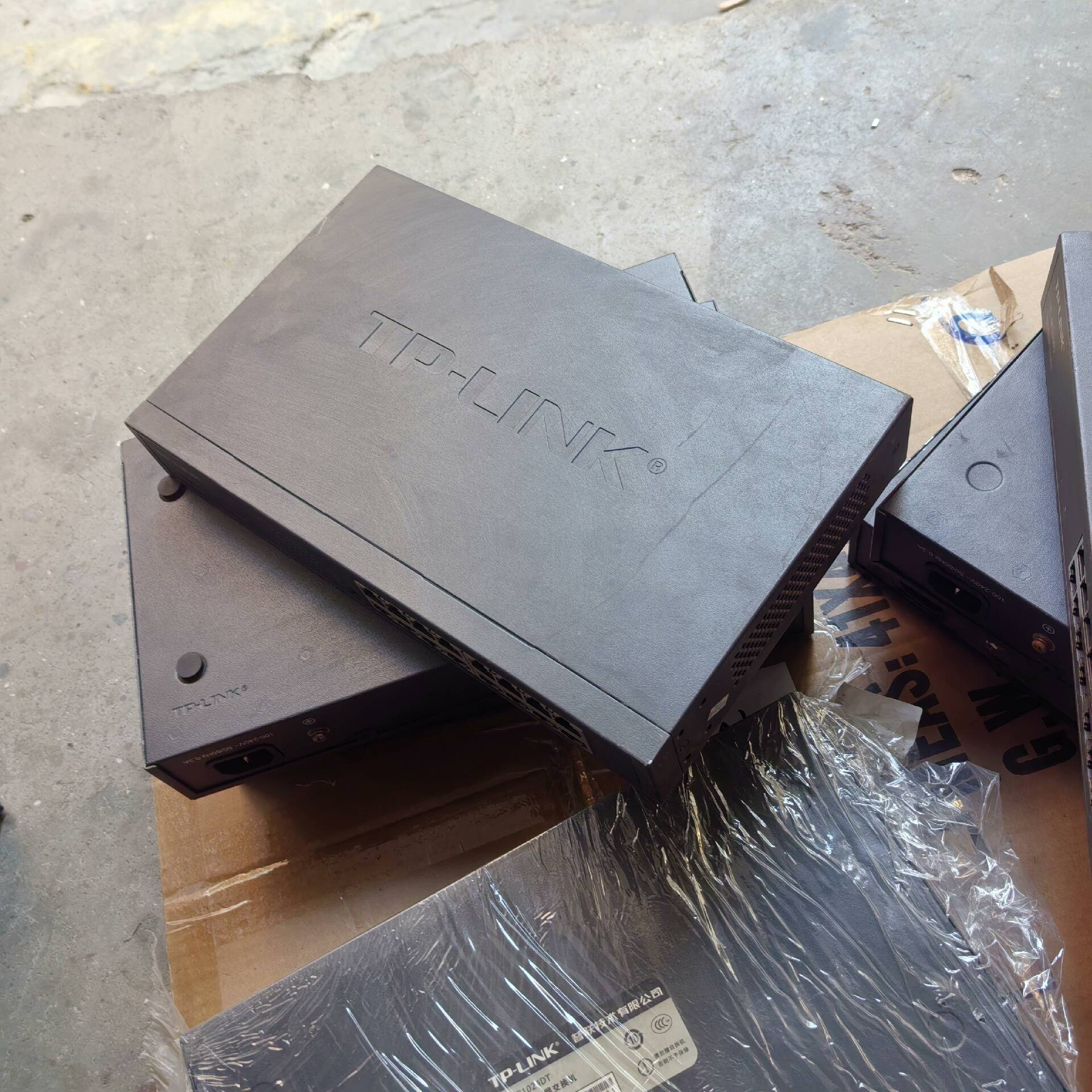 询价购-TP-LINK TL-SF1016D以太网交换机，型号一