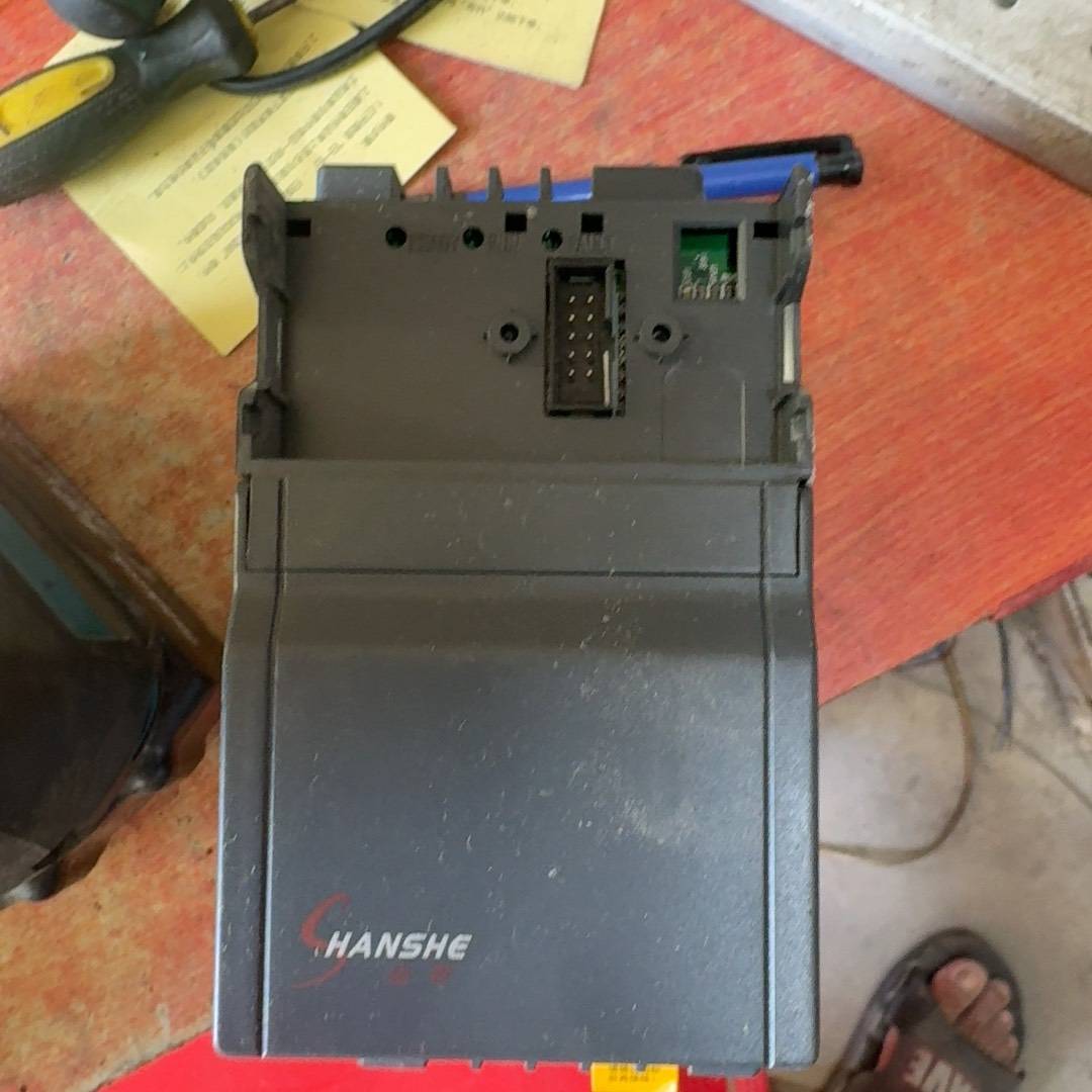 询价购-山施变频器SS8300-0R75A4，三相380V，0.75