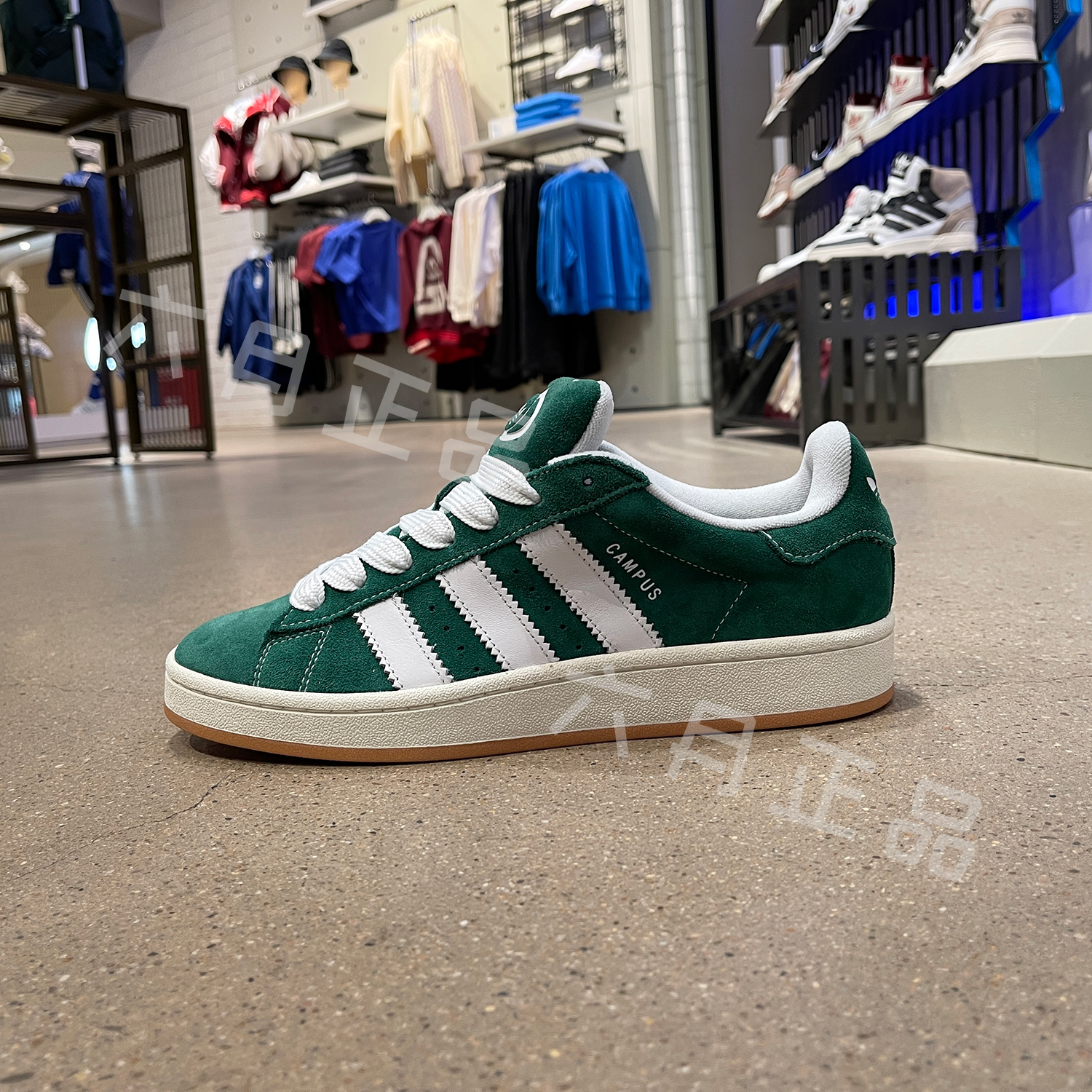 阿迪达斯三叶草男女休闲运动鞋