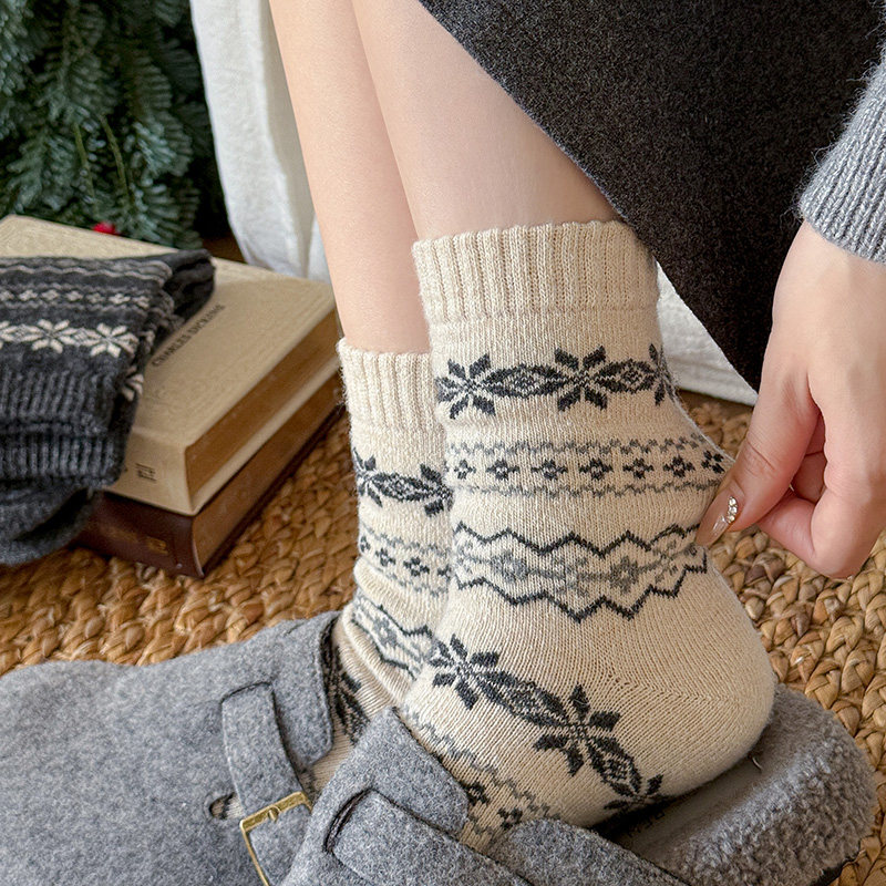 冬季保暖费尔岛风中筒袜