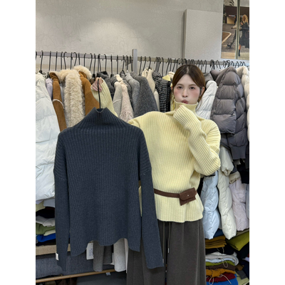 VI+（唯一家）-egg韩标坑条百搭高领打底衫30258