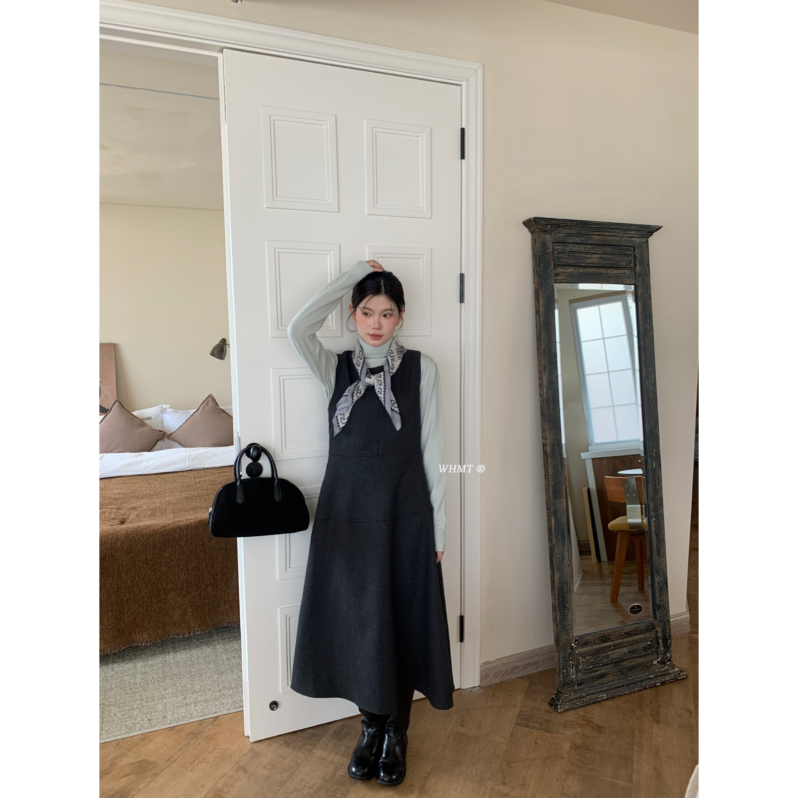 RS.WHMT圆领羊毛呢显瘦无袖背心连衣裙配丝巾（含50羊毛）Q1388