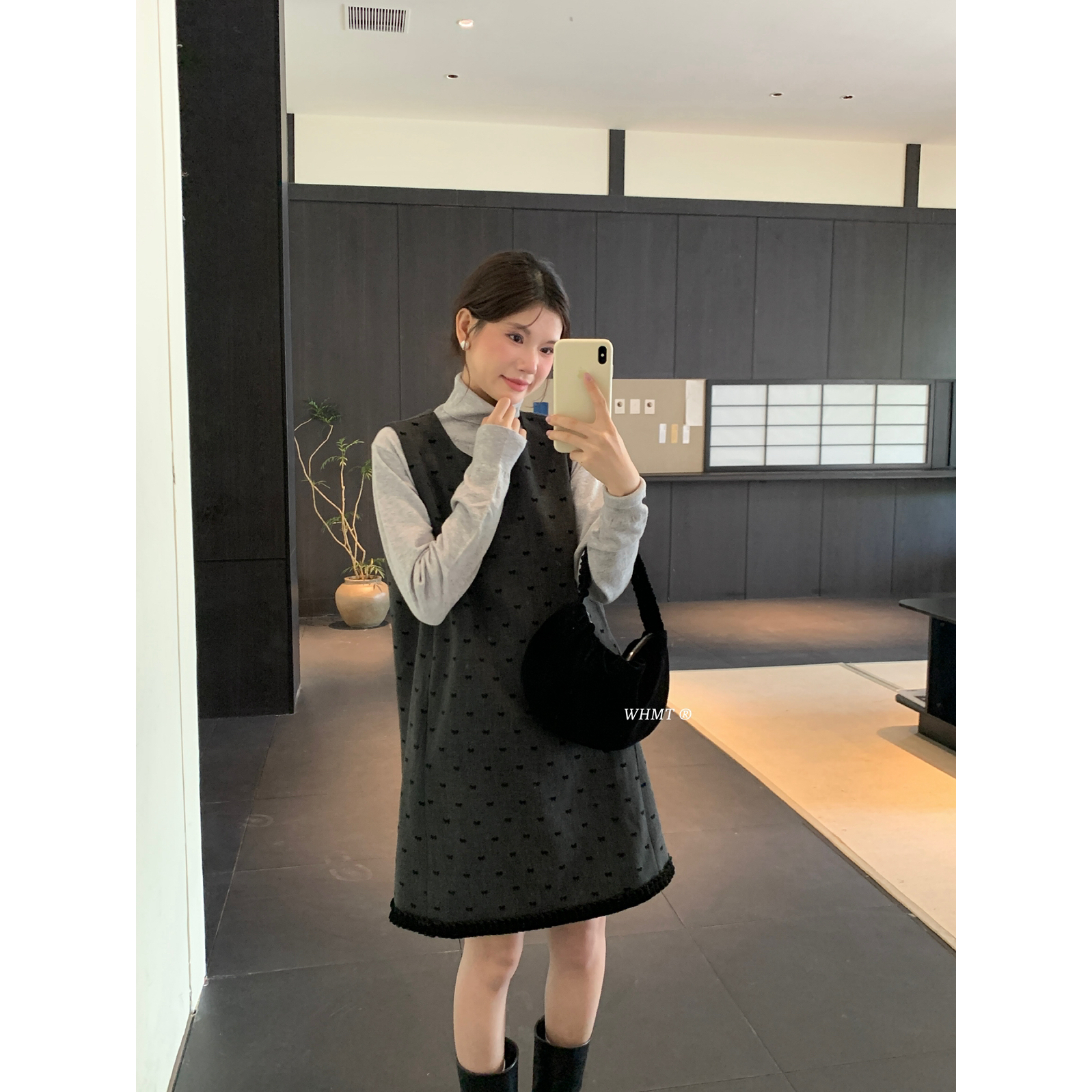 RS.WHMT-植绒蝴蝶结拼接丝绒背心连衣裙(配包包)(含3羊毛)Q1320