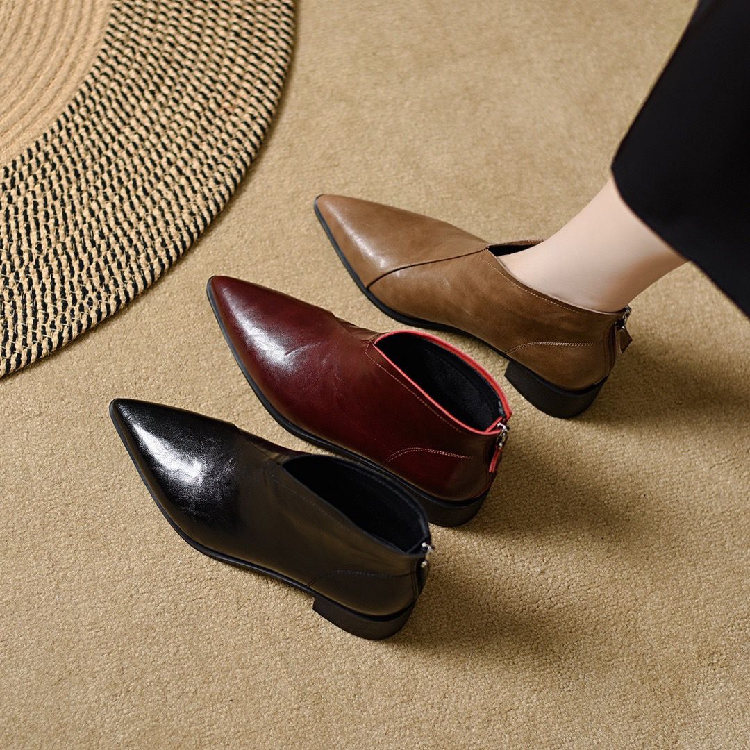 2025秋冬新款尖头真皮粗跟马丁靴时尚后拉链切尔西靴加绒小皮鞋女