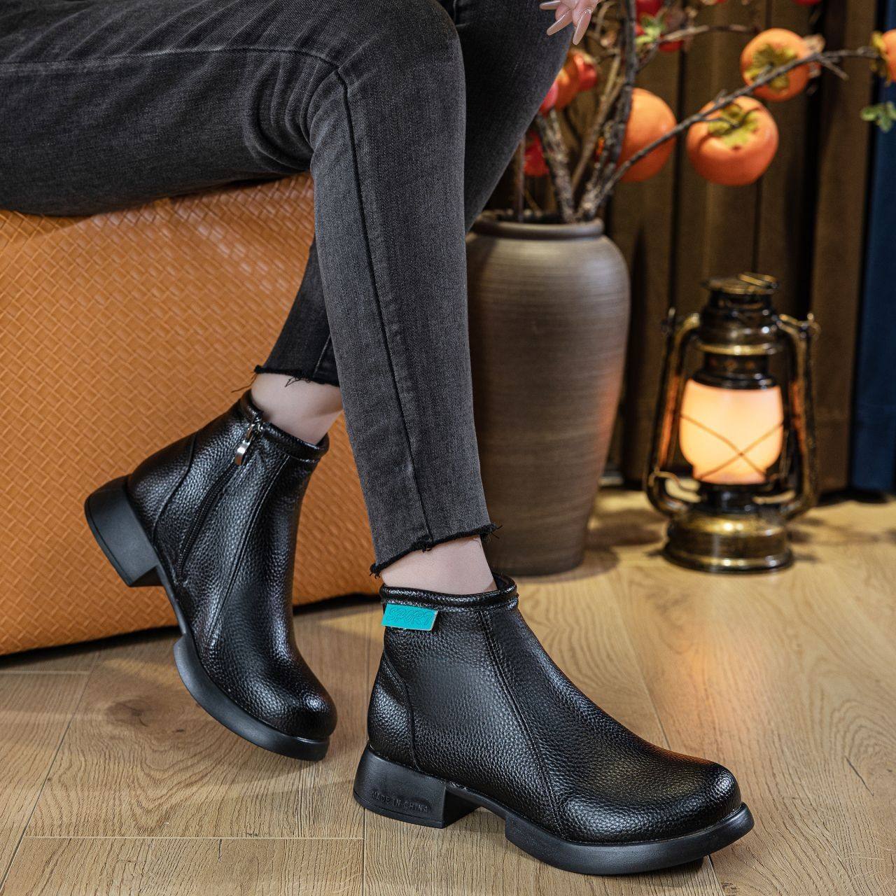 复古软皮平底软底短靴女2025秋冬新款好看舒适潮流百搭时装靴皮靴,女鞋,马丁靴,淘宝优惠券,粉丝福利购,淘宝优惠卷