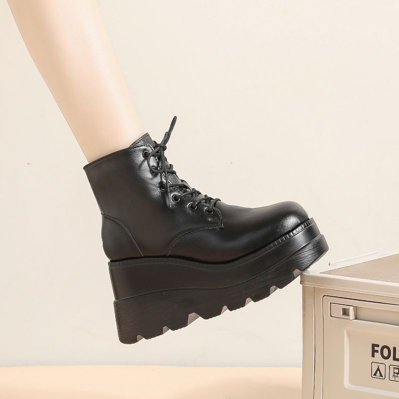 英伦风厚底增高马丁靴女秋季新款炸街高跟松糕底坡跟短靴ins