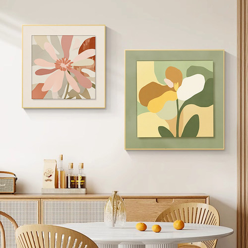 原木奶油风餐厅装饰画花卉