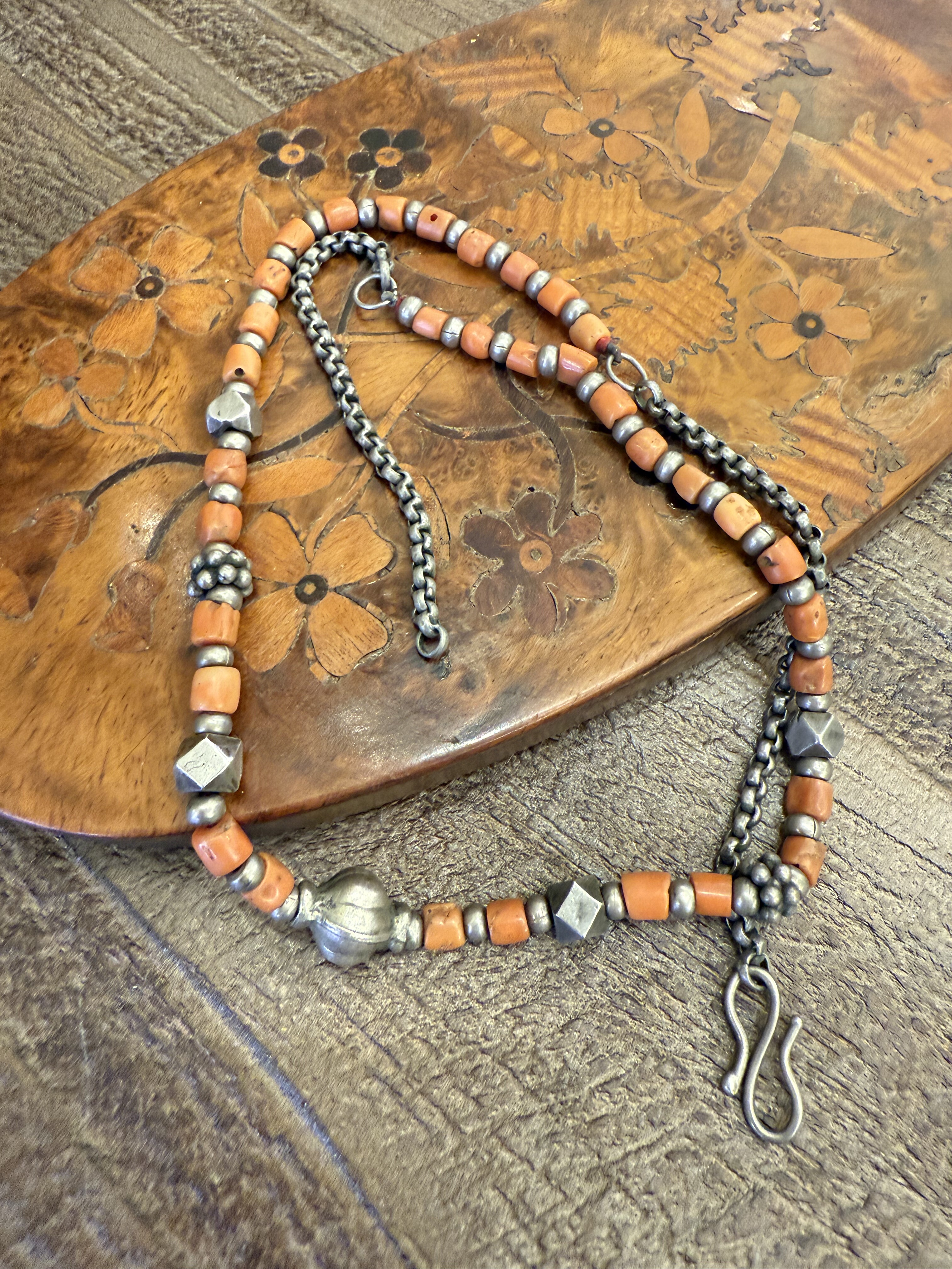 中古不完美不退不换  老老有机红塑料项链 无标验银90.22意大利