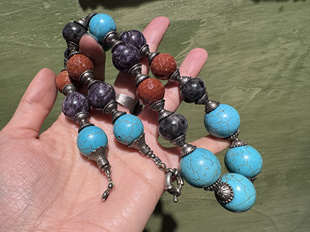 中古默认微瑕不退不换  夸张撞色球球项链 意大利