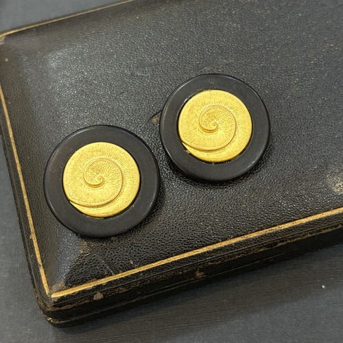 中古默认微瑕不退不换  漩涡亚克力耳夹