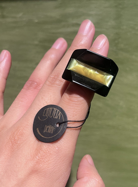 中古不完美不退不换 Donatella Pellini树脂戒指11码  意大利