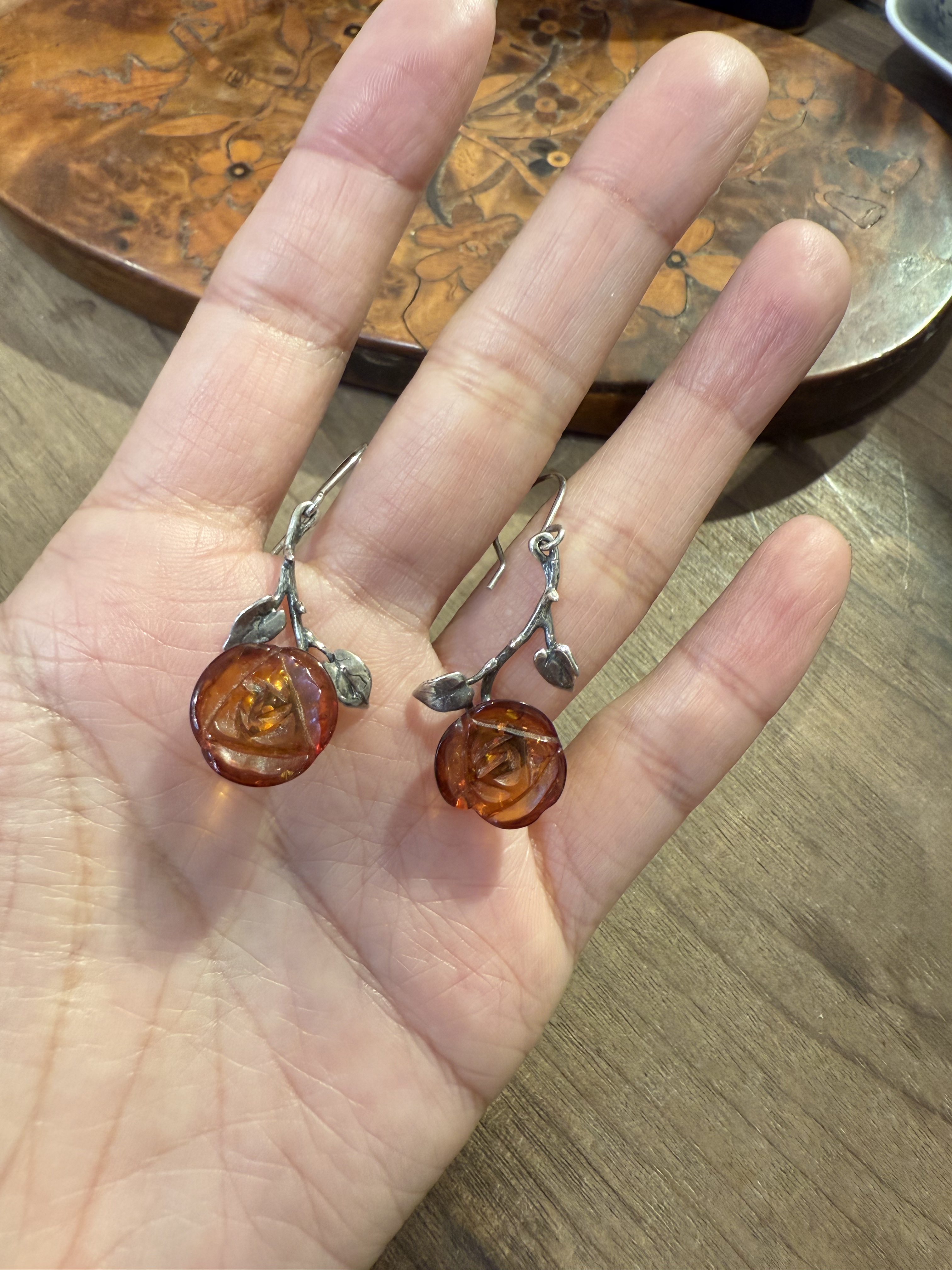 中古默认微瑕不退不换  精致玫瑰花琥珀银耳环 意大利
