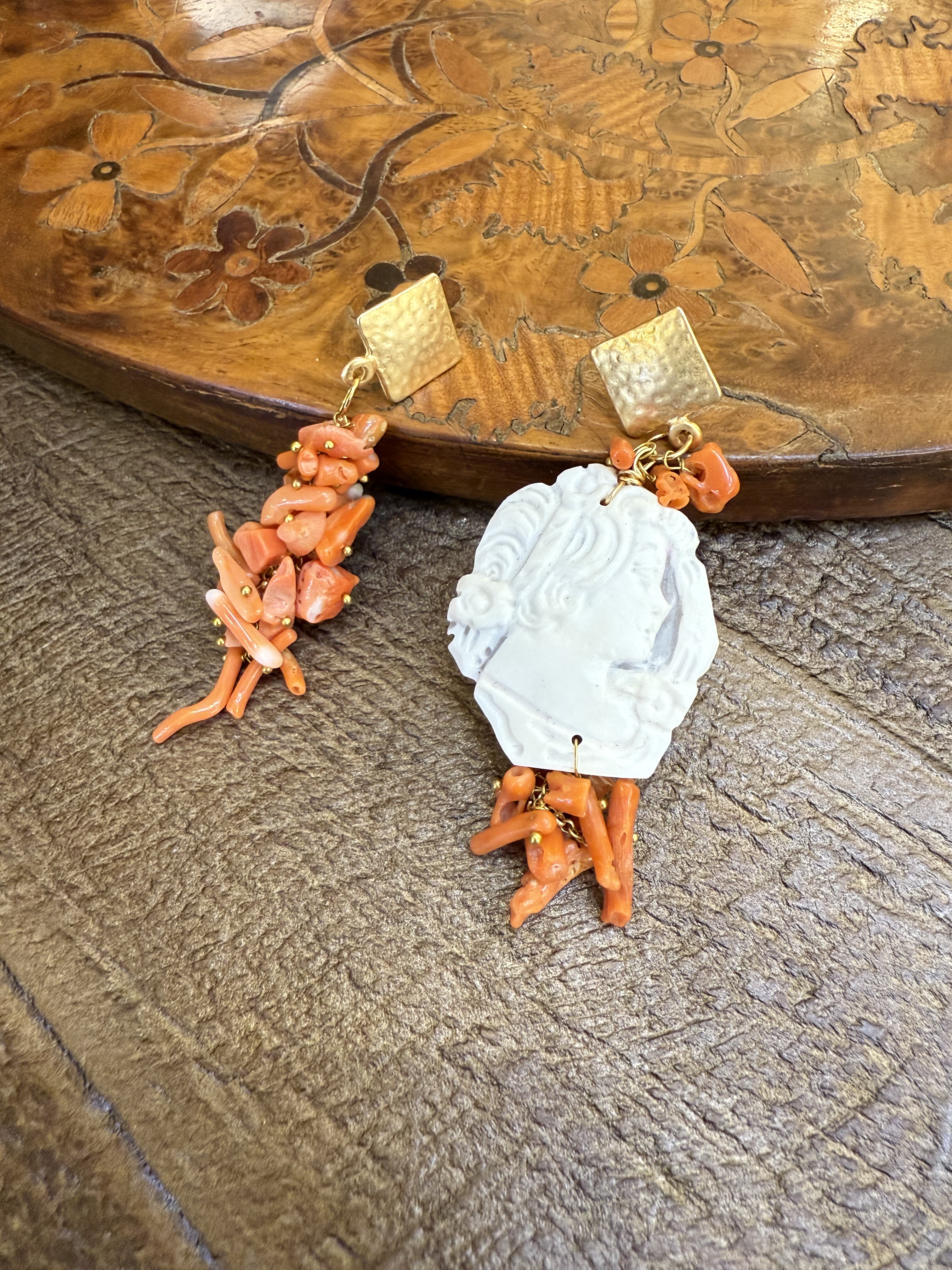 中古默认微瑕不退不换  卡梅奥天然红塑料海鲜耳钉 非银 意大利