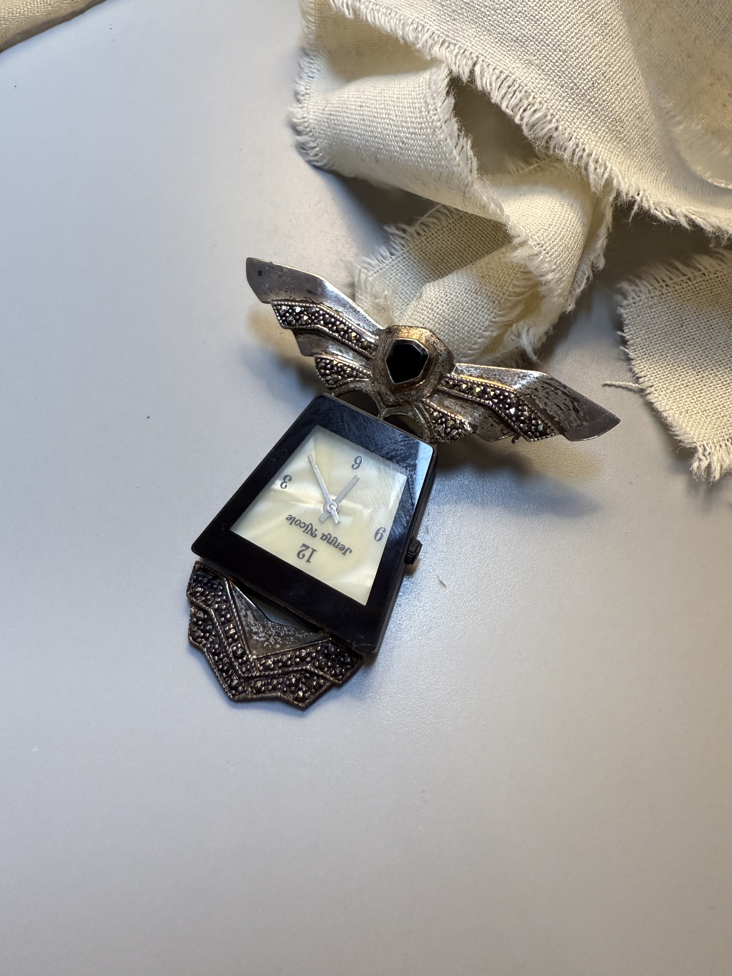 中古默认微瑕  银表胸针 在途一个月