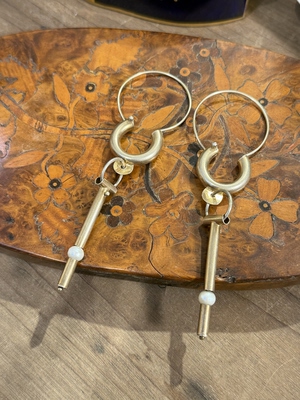 中古默认微瑕不退不换  超大扫肩银耳环 意大利