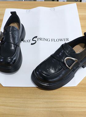 诗路花语女鞋2026春真皮轻便乐福鞋金属扣魔术贴通勤单鞋91-6052