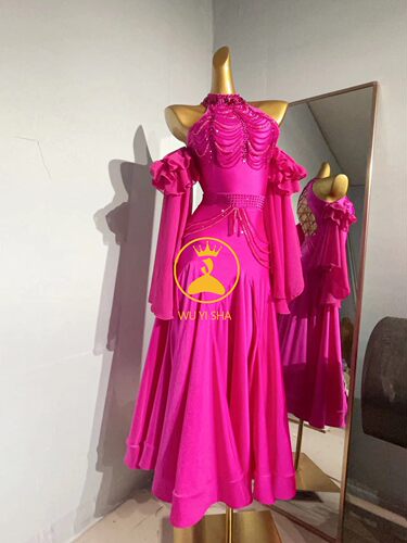 舞忆莎三件套拉丁舞和摩登