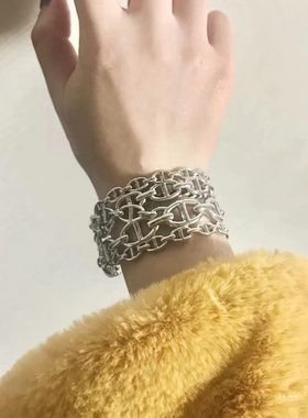 镂空大小猪鼻子拼接开口手镯