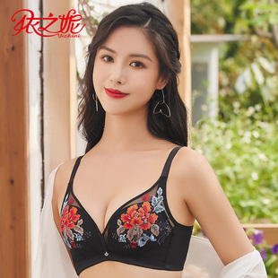 依之妮新品 内衣优雅刺绣中厚杯无钢圈3排扣聚拢上托女文胸534J8A2