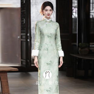 绿色绝美新中式旗袍冬装2025新款加绒加厚长袖连衣裙新年战袍1/8