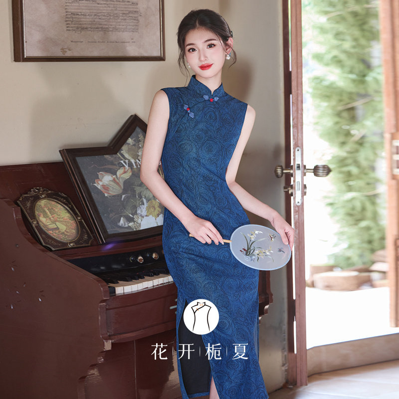 新中式改良年轻款少女蓝色旗袍图片