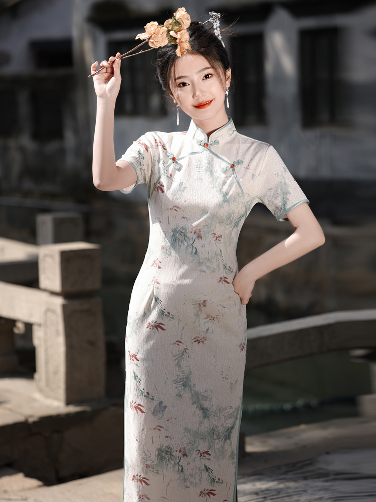 新中式改良旗袍复古民国风年轻款绝美气质碎花连衣裙2024夏季