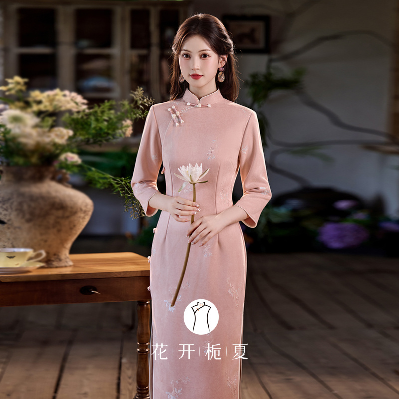 温柔少女粉色旗袍日常可穿