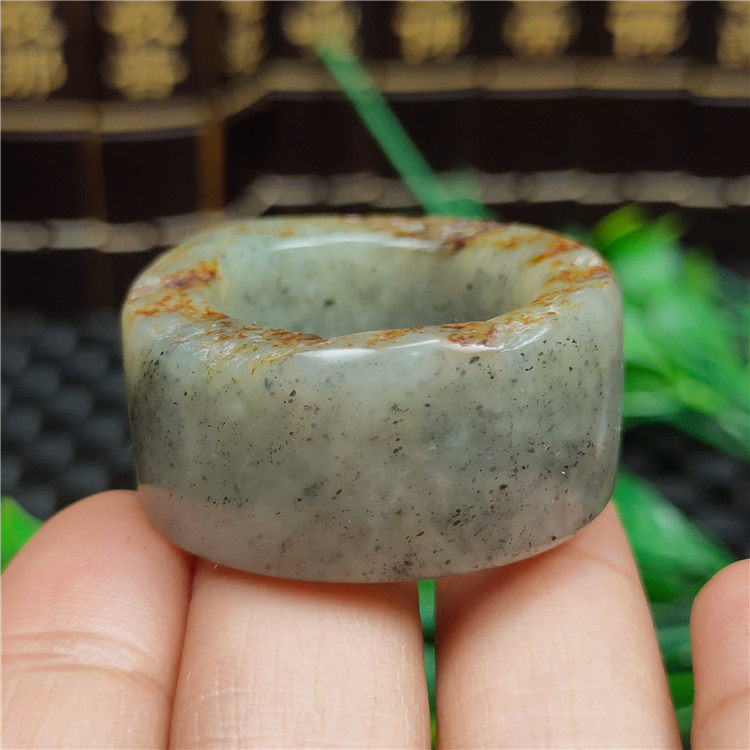 新疆籽料扳指和田墨玉
