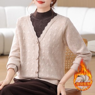 中年妈妈装冬装假两件加绒加厚毛衣女针织中老年女装保暖打底衫