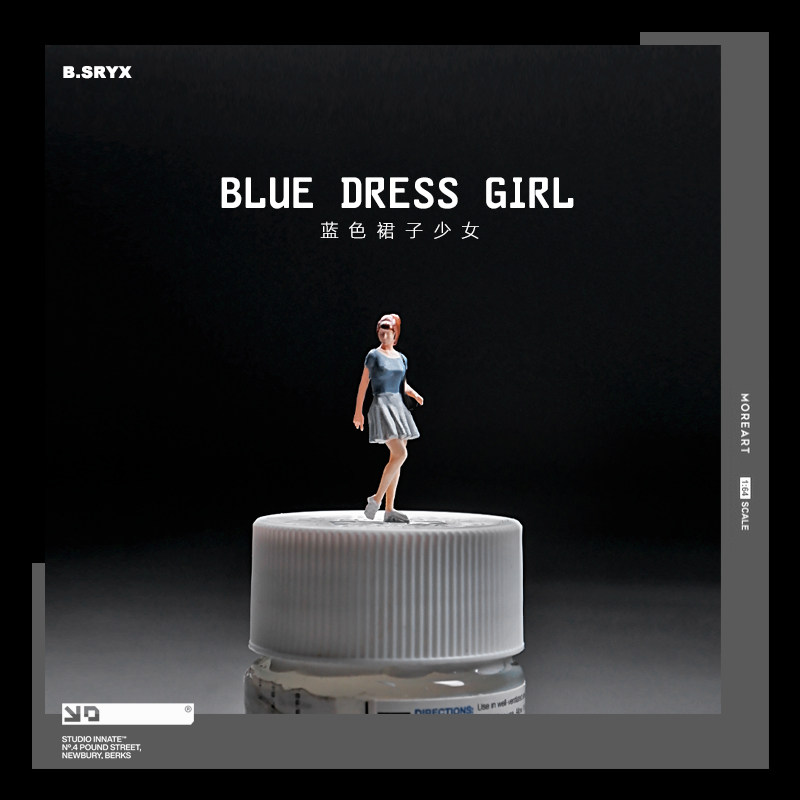 164蓝灰短裙女孩微缩人偶