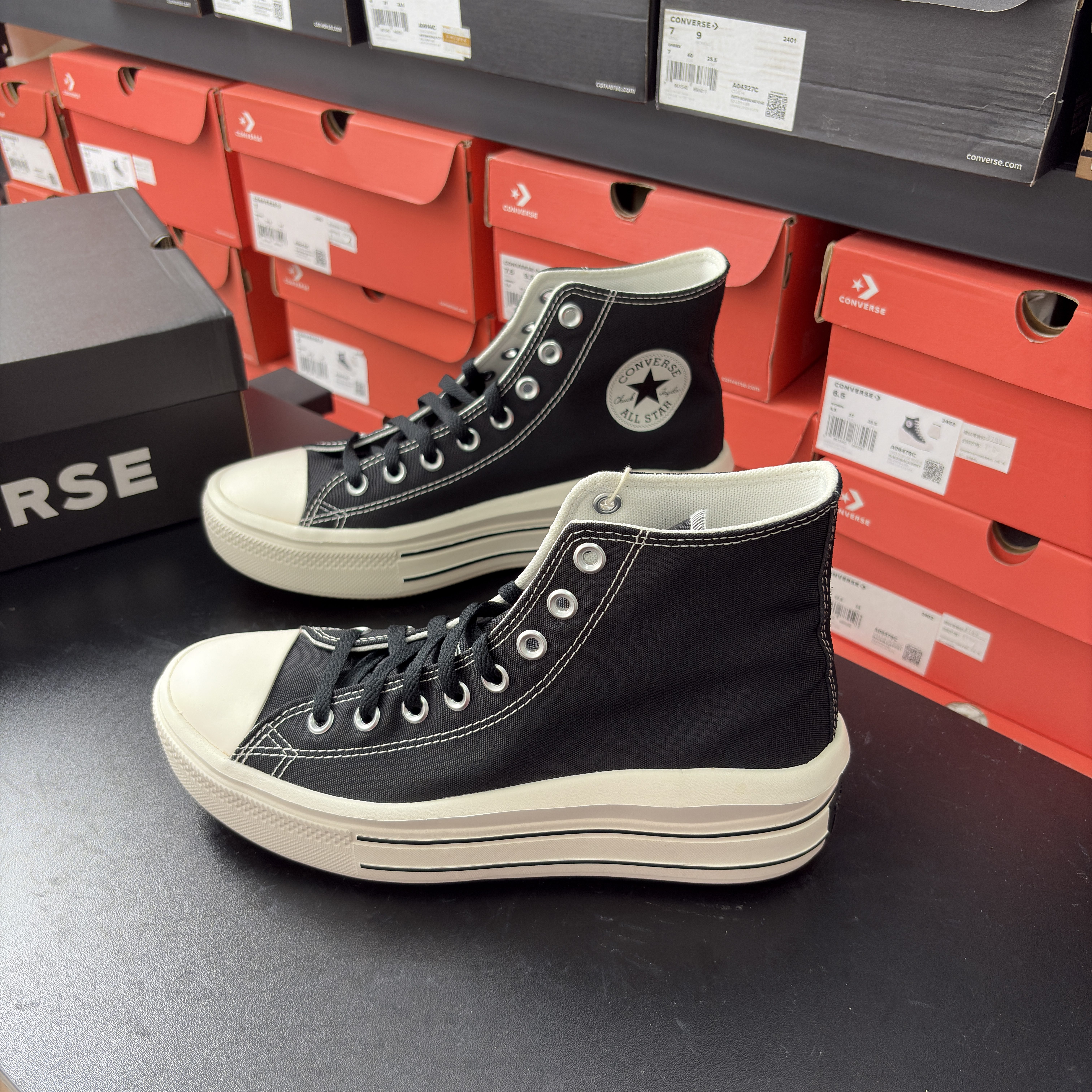 匡威all star move黑色高帮云朵系列男码帆布鞋 a12585图片