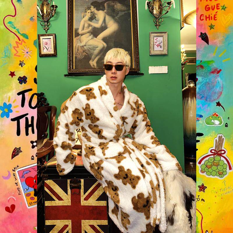 BUDDYBODY可爱趣味宽松大码小熊印花法兰绒家居服中长款系带睡袍